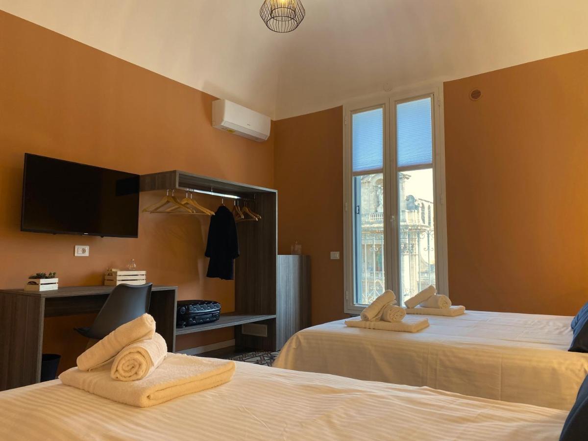 Liotru Maisonne, Rooms With En-Suite Bathroom And Shared Bathroom Katania Zewnętrze zdjęcie